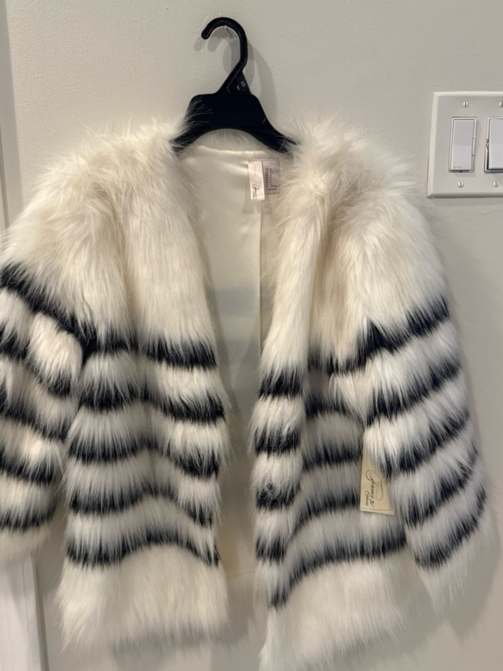 Forever 21 White Faux Fur Jacket with Black Stripes Junior Large